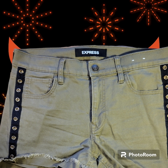 BUNDLE~ 3 PCS Old Navy Blouse, Shorts, Tank Top Express - Picture 11 of 11